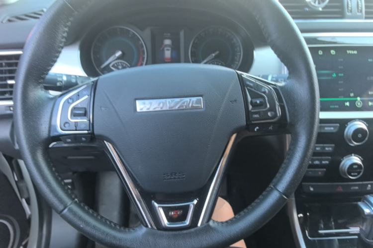 Used Haval H2 2017 Red-Label 1.5T Automatic Two-Wheel Drive Luxury Model Steering Wheel