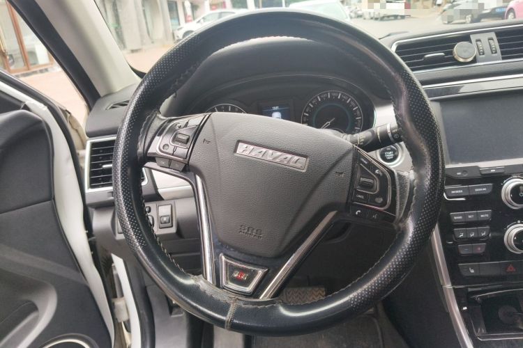Used Haval H2 2017 Red-Label 1.5T Automatic Two-Wheel Drive Elite Model Steering Wheel