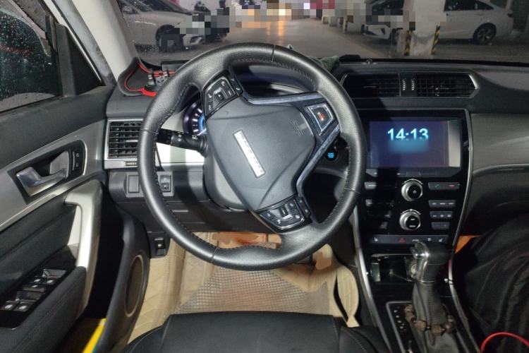 Used Haval H2 2017 Red-Label 1.5T Automatic Two-Wheel Drive Luxury Model Steering Wheel