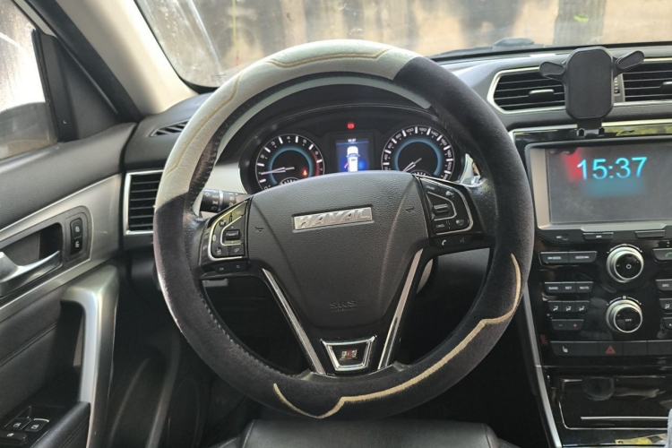 Used Haval H2 2017 Red-Label 1.5T Manual Two-Wheel-Drive Elite Model Steering Wheel