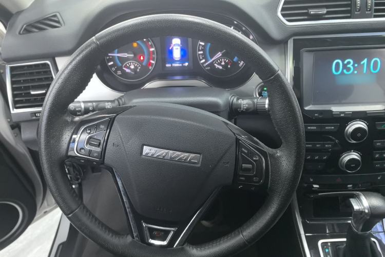 Used Haval H2 2017 Red-Label 1.5T Automatic Two-Wheel Drive Elite Model Steering Wheel