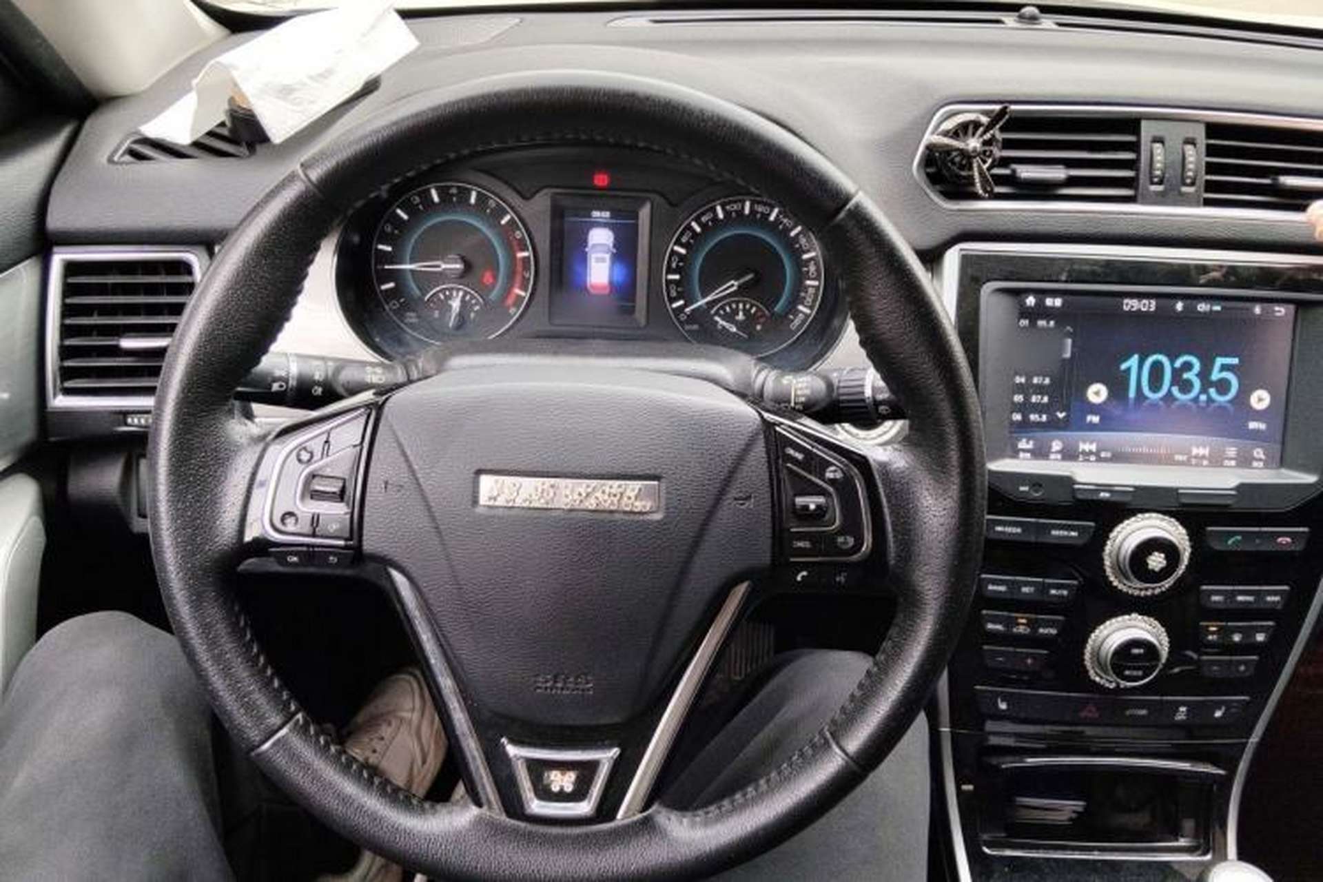 Used Haval H2 2017 Red-Label 1.5T Manual Two-Wheel Drive Luxury Model Steering Wheel