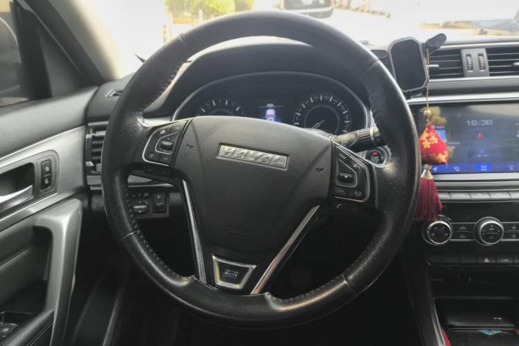 Used Haval H2 2017 Blue Label 1.5T Manual Two-Wheel Drive Luxury Model Steering Wheel