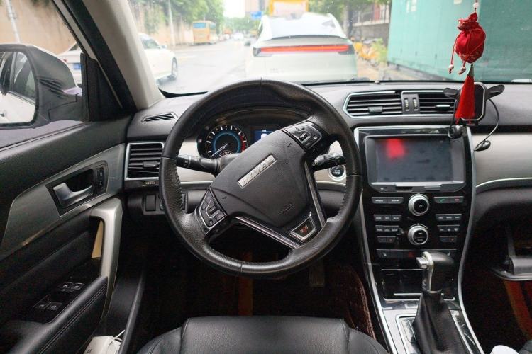 Used Haval H2 2017 Red-Label 1.5T Automatic Two-Wheel Drive Luxury Model Steering Wheel