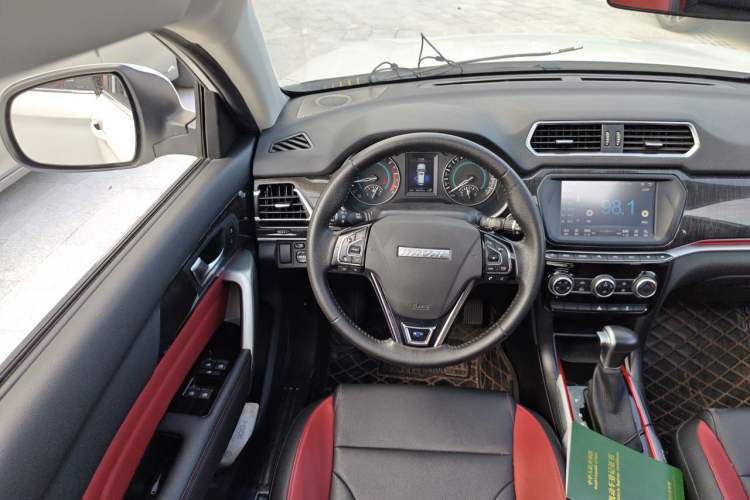 Used Haval H2 2017 Blue Label 1.5T Automatic Two-Wheel Drive Luxury Model Steering Wheel