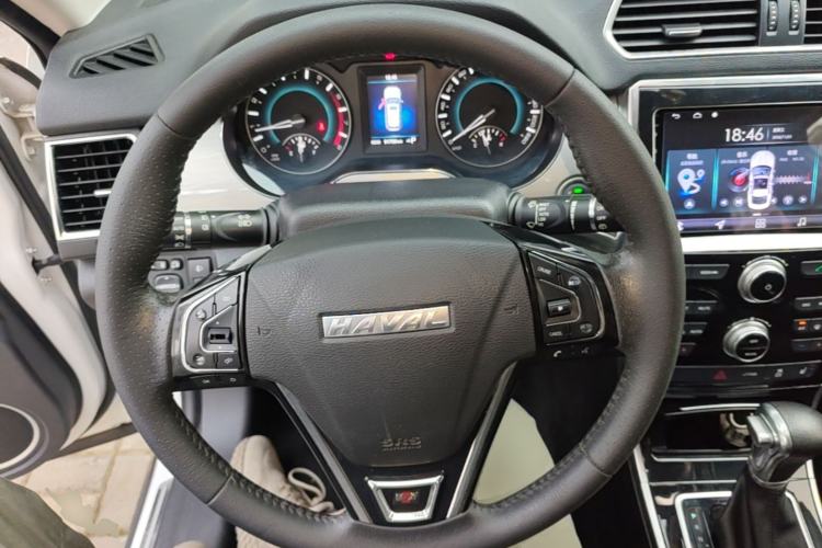 Used Haval H2 2017 Red-Label 1.5T Automatic Two-Wheel Drive Luxury Model Steering Wheel