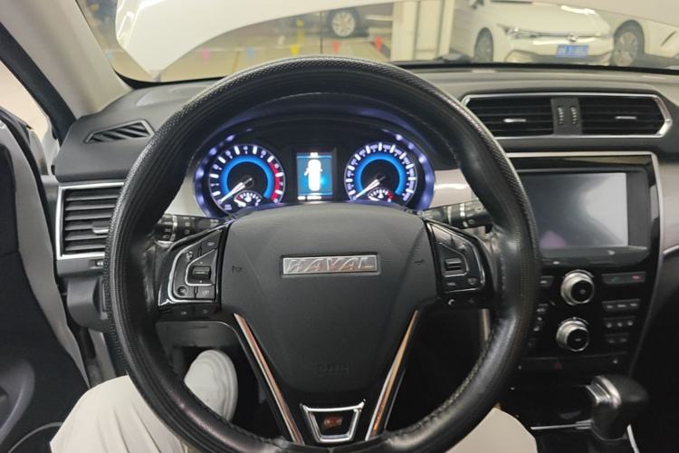 Used Haval H2 2017 Red-Label 1.5T Automatic Two-Wheel Drive Elite Model Steering Wheel