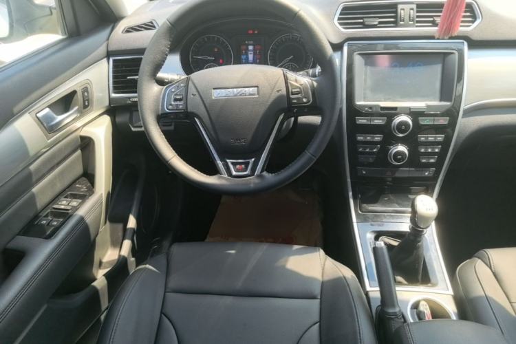 Used Haval H2 2017 Red-Label 1.5T Manual Two-Wheel-Drive Elite Model Steering Wheel