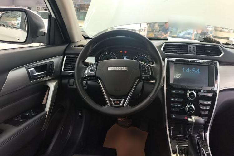 Used Haval H2 2017 Red-Label 1.5T Automatic Two-Wheel Drive Luxury Model Steering Wheel