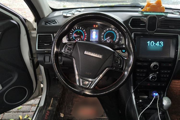 Used Haval H2 2017 Red-Label 1.5T Manual Two-Wheel Drive Luxury Model Steering Wheel