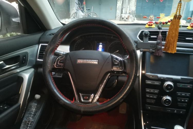 Used Haval H2 2017 Red-Label 1.5T Manual Two-Wheel Drive Luxury Model Steering Wheel