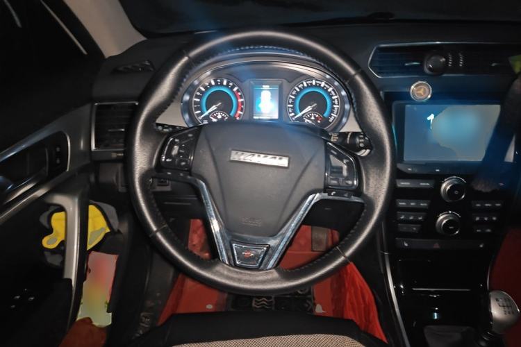Used Haval H2 2017 Red-Label 1.5T Manual Two-Wheel-Drive Elite Model Steering Wheel