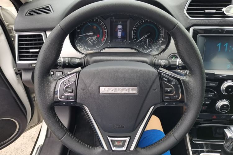 Used Haval H2 2017 Red-Label 1.5T Automatic Two-Wheel Drive Luxury Model Steering Wheel