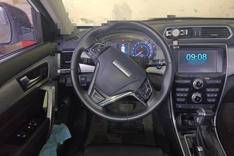 Used Haval H2 2017 Red-Label 1.5T Automatic Two-Wheel Drive Elite Model Steering Wheel
