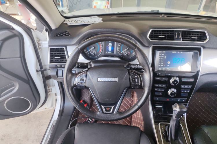 Used Haval H2 2017 Red-Label 1.5T Automatic Two-Wheel Drive Luxury Model Steering Wheel