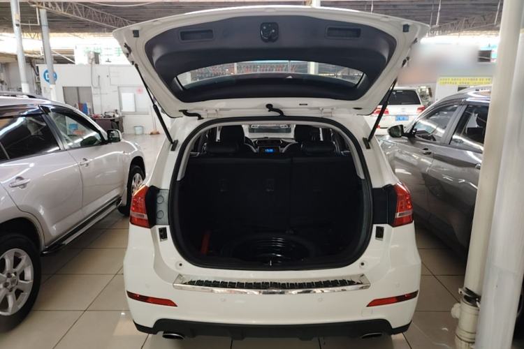 Used Haval H2 2017 Red-Label 1.5T Automatic Two-Wheel Drive Luxury Model Trunk