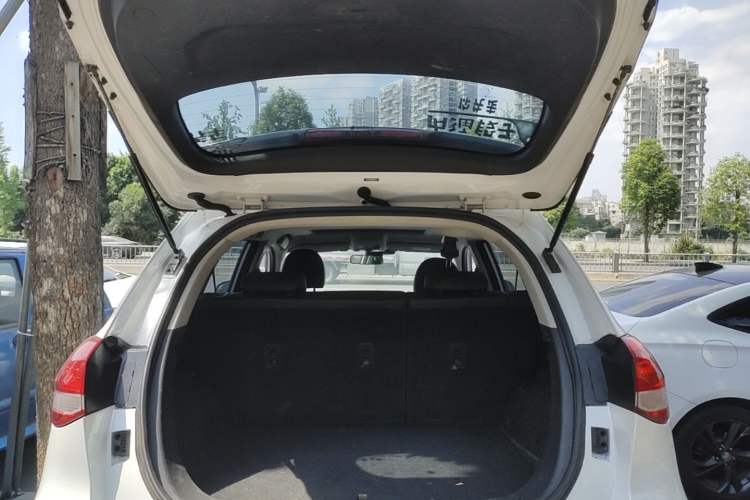 Used Haval H2 2017 Blue Label 1.5T Automatic Two-Wheel Drive Luxury Model Trunk