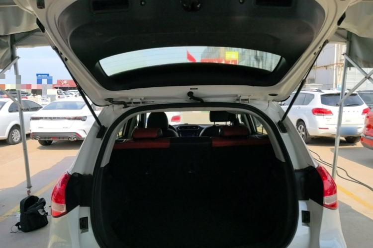 Used Haval H2 2017 Blue Label 1.5T Manual Two-Wheel Drive Elite Model Trunk