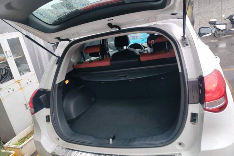 Used Haval H2 2017 Blue Label 1.5T Automatic Two-Wheel Drive Prestige Model Trunk