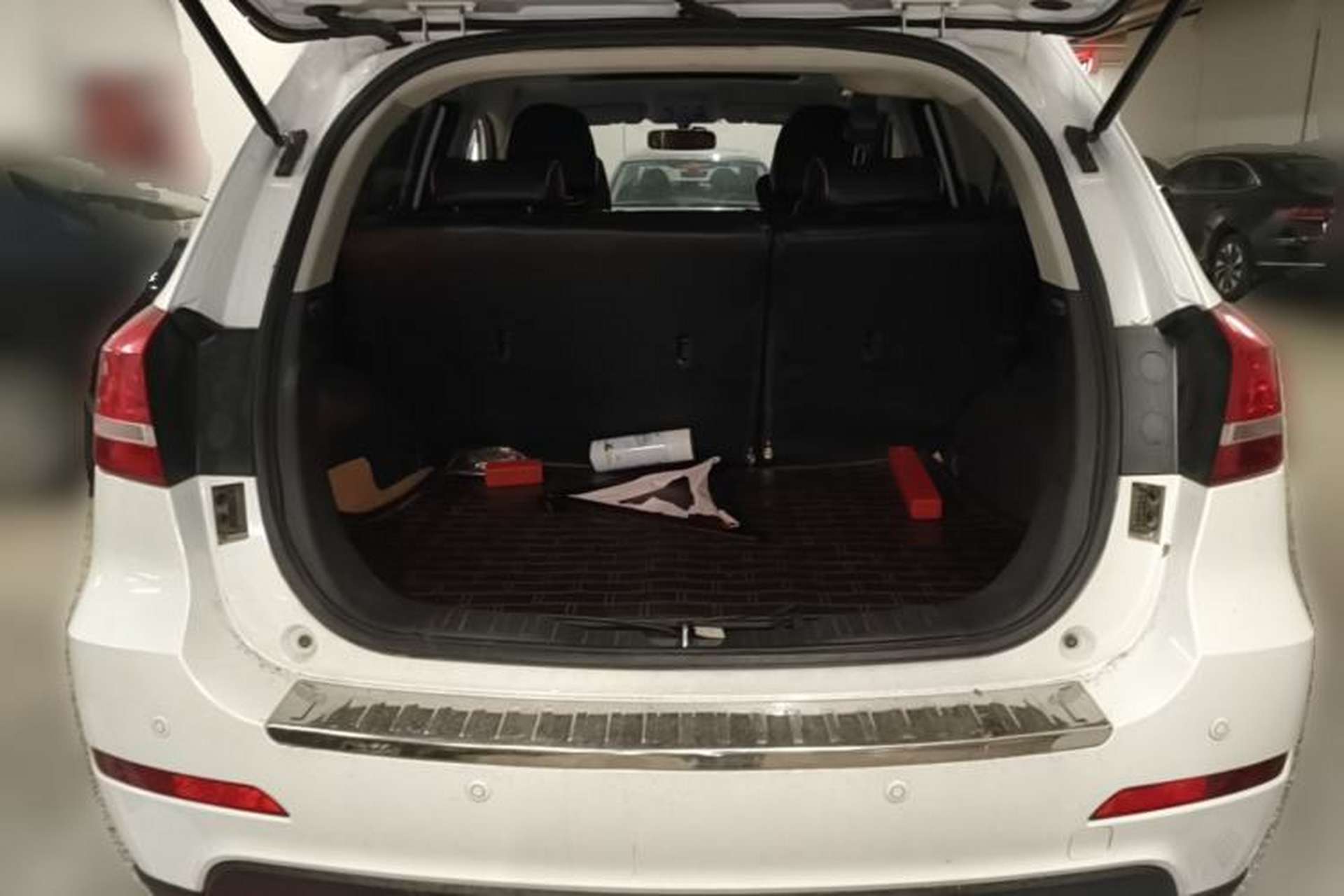 Used Haval H2 2017 Red-Label 1.5T Manual Two-Wheel Drive Comfort Model Trunk