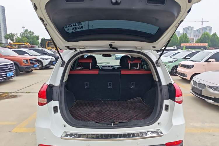 Used Haval H2 2017 Blue Label 1.5T Automatic Two-Wheel Drive Elite Model Trunk