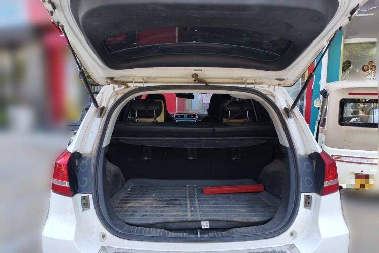 Used Haval H2 2017 Red-Label 1.5T Automatic Two-Wheel Drive Elite Model Trunk