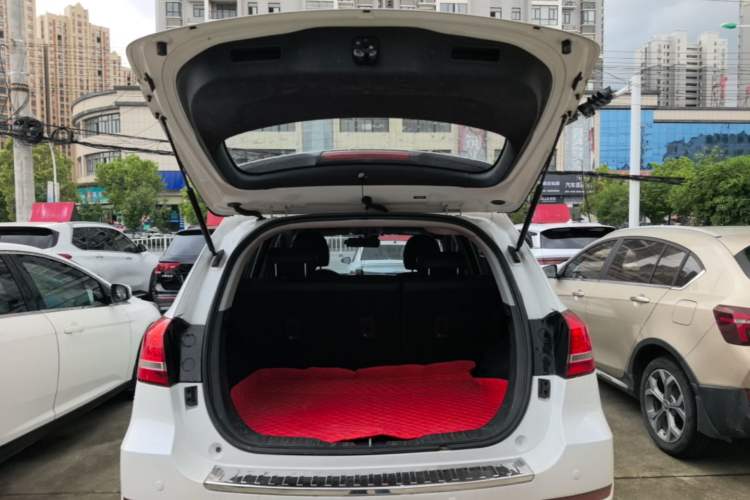 Used Haval H2 2017 Red-Label 1.5T Automatic Two-Wheel Drive Luxury Model Trunk