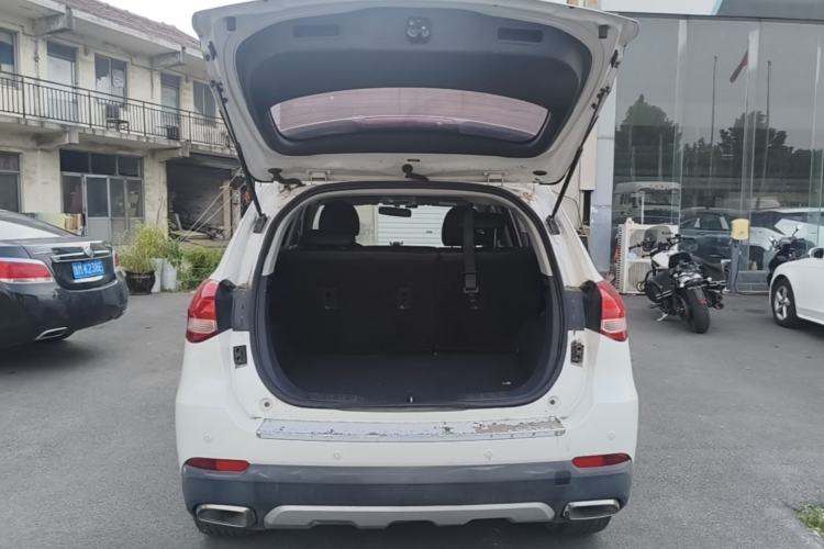 Used Haval H2 2017 Blue Label 1.5T Manual Two-Wheel Drive Elite Model Trunk