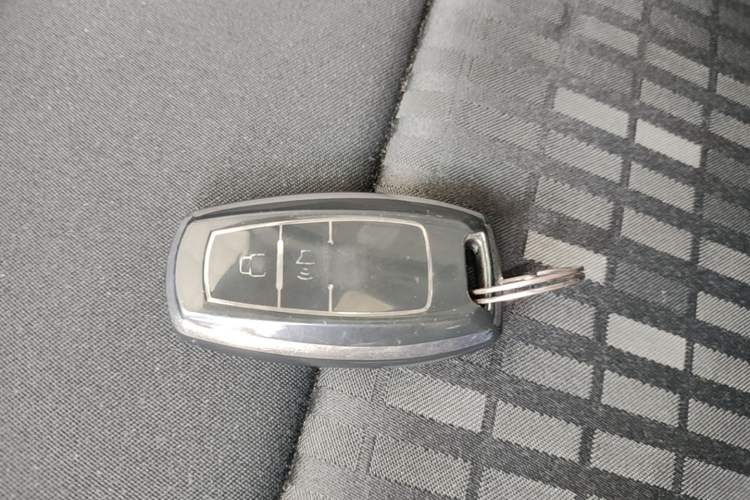 Used Haval H2 2017 Red-Label 1.5T Manual Two-Wheel Drive Comfort Model Vehicle Key