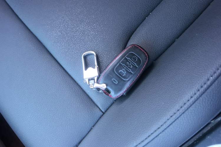 Used Haval H2 2017 Red-Label 1.5T Automatic Two-Wheel Drive Luxury Model Vehicle Key