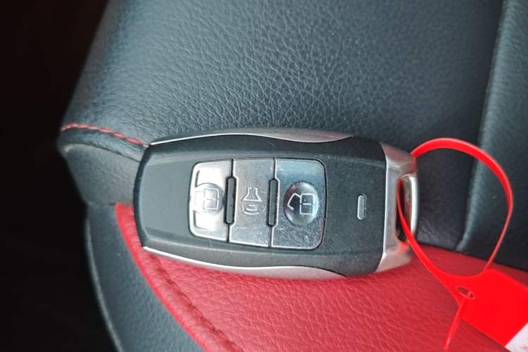 Used Haval H2 2017 Blue Label 1.5T Automatic Two-Wheel Drive Luxury Model Vehicle Key