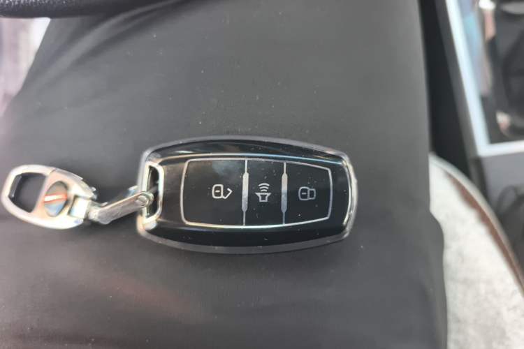 Used Haval H2 2017 Red-Label 1.5T Manual Two-Wheel Drive Comfort Model Vehicle Key