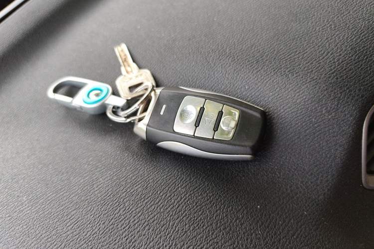 Used Haval H2 2017 Red-Label 1.5T Manual Two-Wheel-Drive Elite Model Vehicle Key