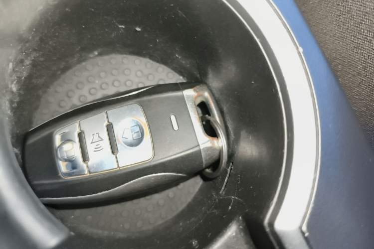 Used Haval H2 2017 Red-Label 1.5T Manual Two-Wheel Drive Comfort Model Vehicle Key