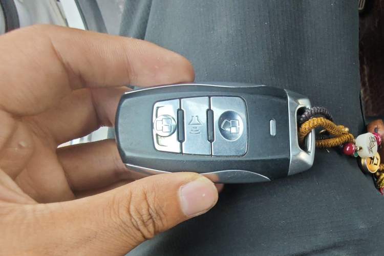 Used Haval H2 2017 Red-Label 1.5T Automatic Two-Wheel Drive Luxury Model Vehicle Key