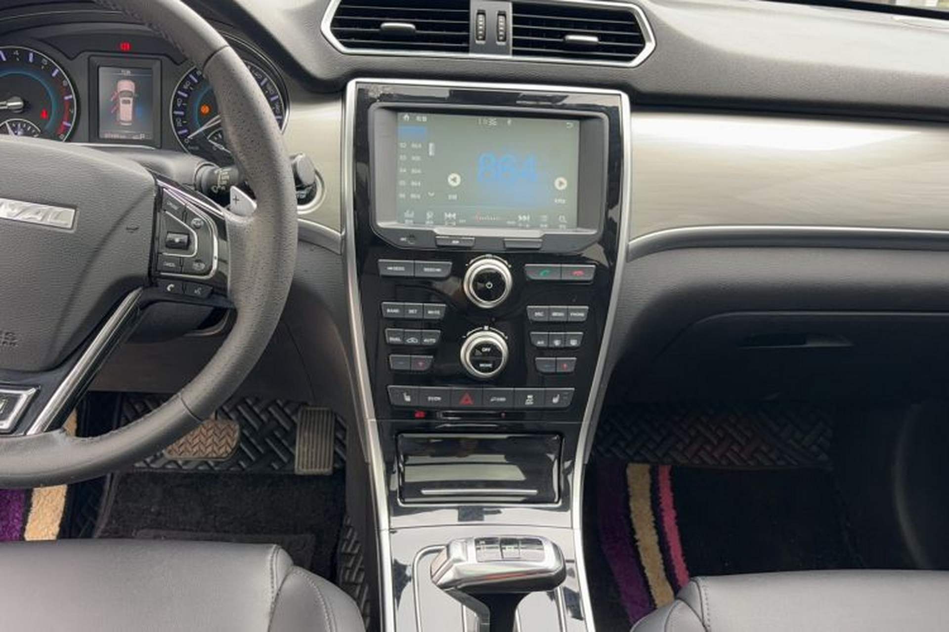 Used Haval H2 2018 Red-Label 1.5T Dual-Clutch Two-Wheel-Drive Luxury Model Audio And AC Panel