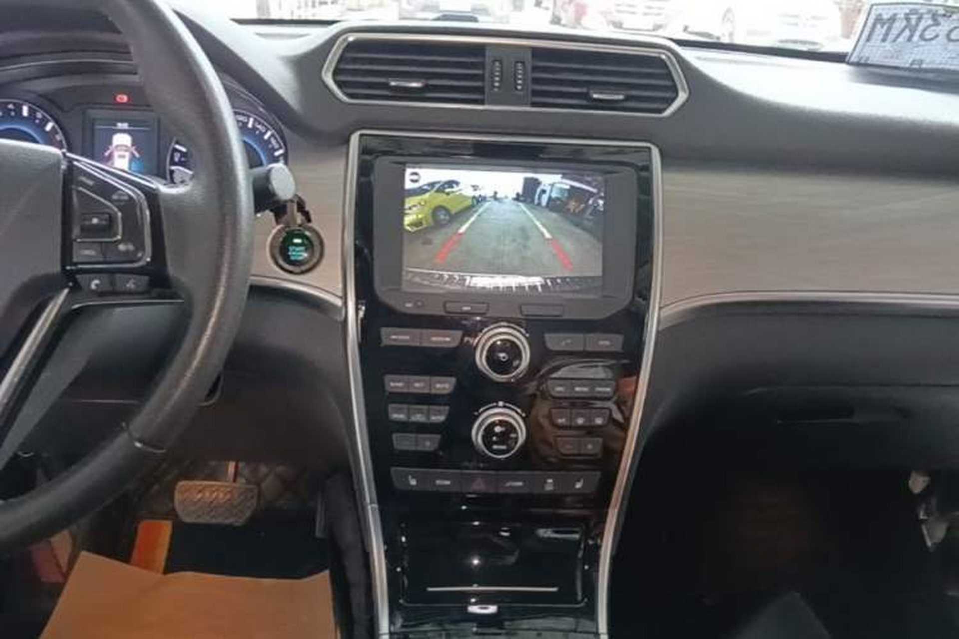 Used Haval H2 2018 Red-Label 1.5T Dual-Clutch Two-Wheel-Drive Luxury Model Audio And AC Panel