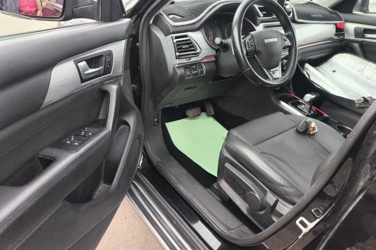 Used Haval H2 2018 Chuanxiang Edition Blue Badge 1.5T Dual-Clutch Two-Wheel Drive Fashionable Model Driver Seat