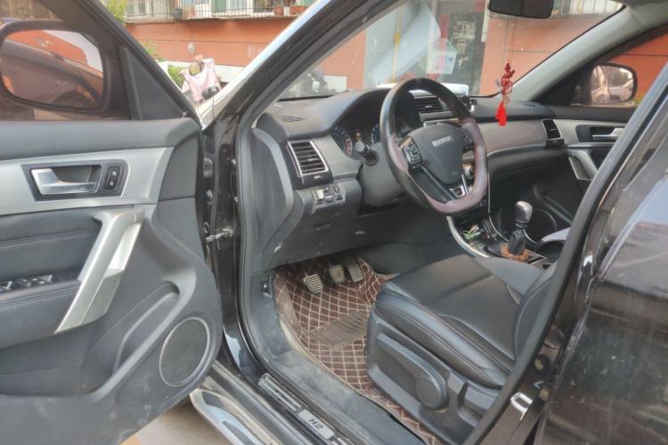 Used Haval H2 2018 Red-Label 1.5T Manual Two-Wheel Drive Elite Model Driver Seat