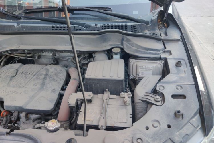 Used Haval H2 2018 Red-Label 1.5T Manual Two-Wheel Drive Elite Model Engine Bay Left
