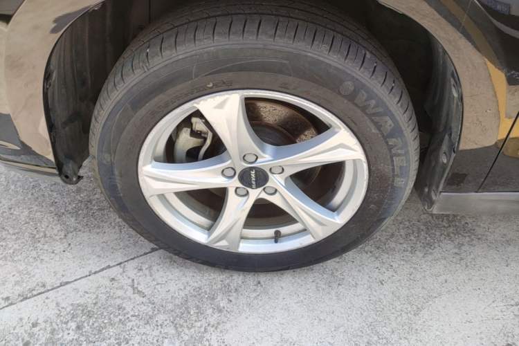 Used Haval H2 2018 Chuanxiang Edition Red Badge 1.5T Dual-Clutch Two-Wheel Drive Fashionable Model Exterior 4