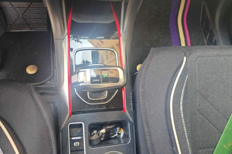 Used Haval H2 2018 Blue-Label 1.5T Dual-Clutch Two-Wheel-Drive Luxury Model Gear Lever