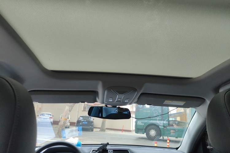 Used Haval H2 2018 Chuanxiang Edition Blue Badge 1.5T Dual-Clutch Two-Wheel Drive Fashionable Model Headliner