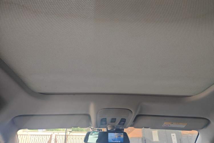 Used Haval H2 2018 Blue-Label 1.5T Dual-Clutch Two-Wheel-Drive Luxury Model Headliner