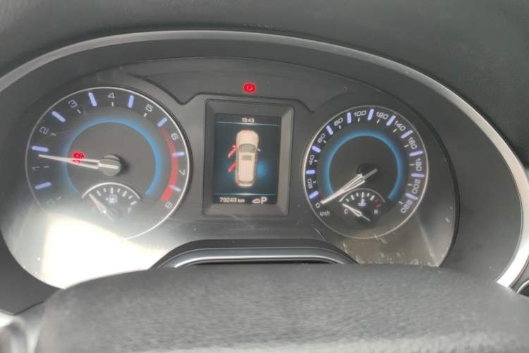 Used Haval H2 2018 Chuanxiang Edition Blue Badge 1.5T Dual-Clutch Two-Wheel Drive Fashionable Model Instrument Cluster