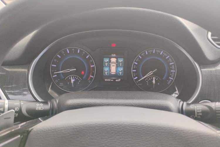 Used Haval H2 2018 Chuanxiang Edition Blue Badge 1.5T Dual-Clutch Two-Wheel Drive Fashionable Model Instrument Cluster