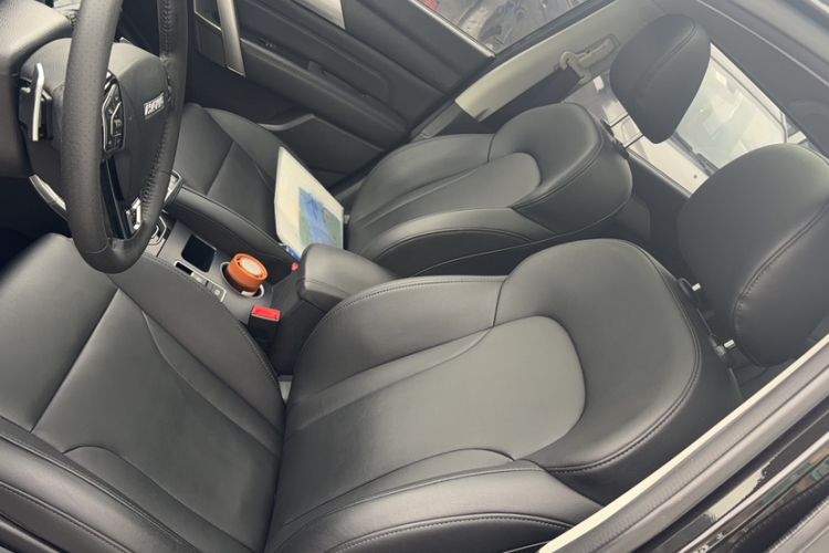 Used Haval H2 2018 Red-Label 1.5T Dual-Clutch Two-Wheel-Drive Luxury Model Interior 6