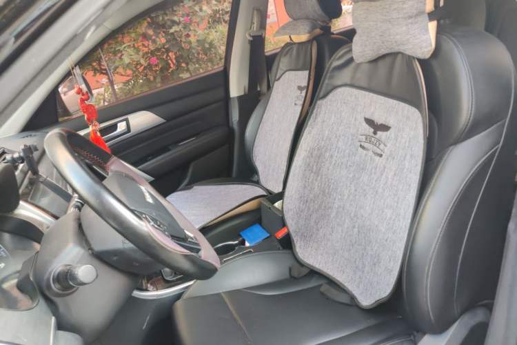 Used Haval H2 2018 Red-Label 1.5T Manual Two-Wheel Drive Elite Model Left Front Seat