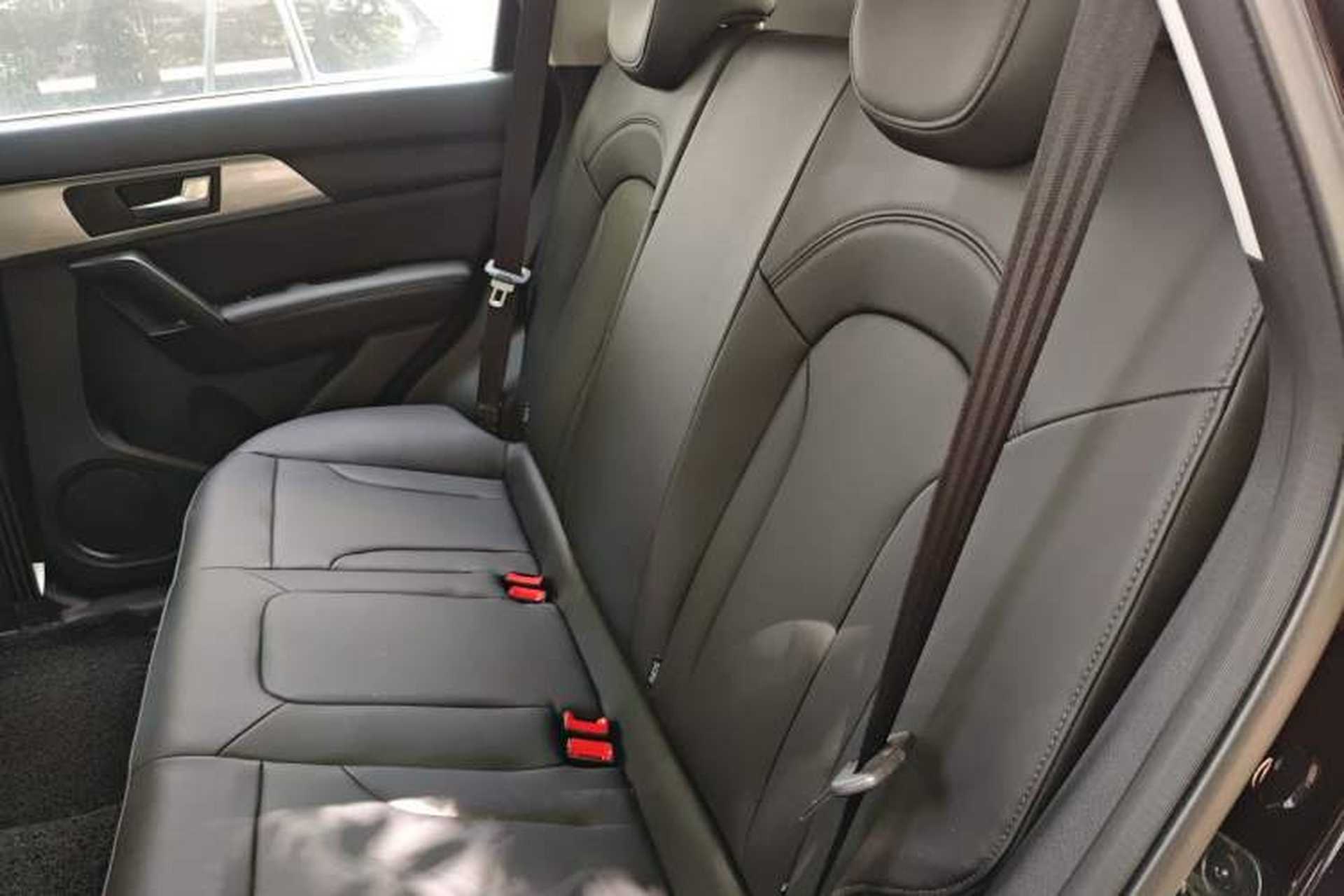 Used Haval H2 2018 Chuanxiang Edition Blue Badge 1.5T Dual-Clutch Two-Wheel Drive Fashionable Model Left Rear Seat