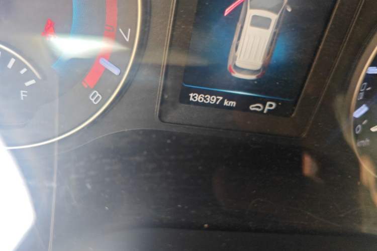 Used Haval H2 2018 Blue-Label 1.5T Dual-Clutch Two-Wheel-Drive Luxury Model Odometer Close Up